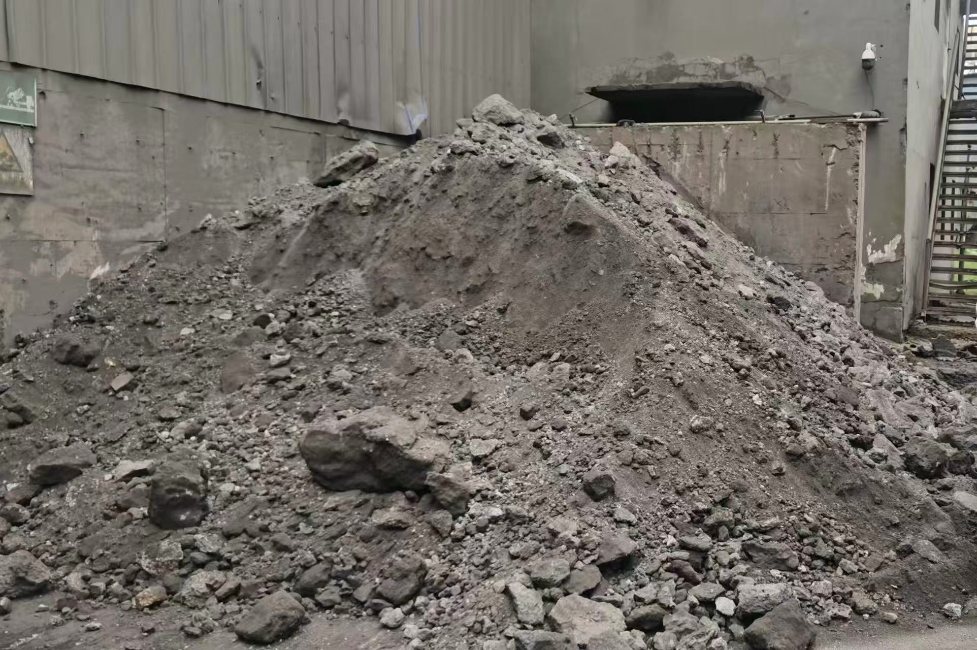 1月7日平顶山钢铁公司铁钩耐火料物资竞拍0019招标公告