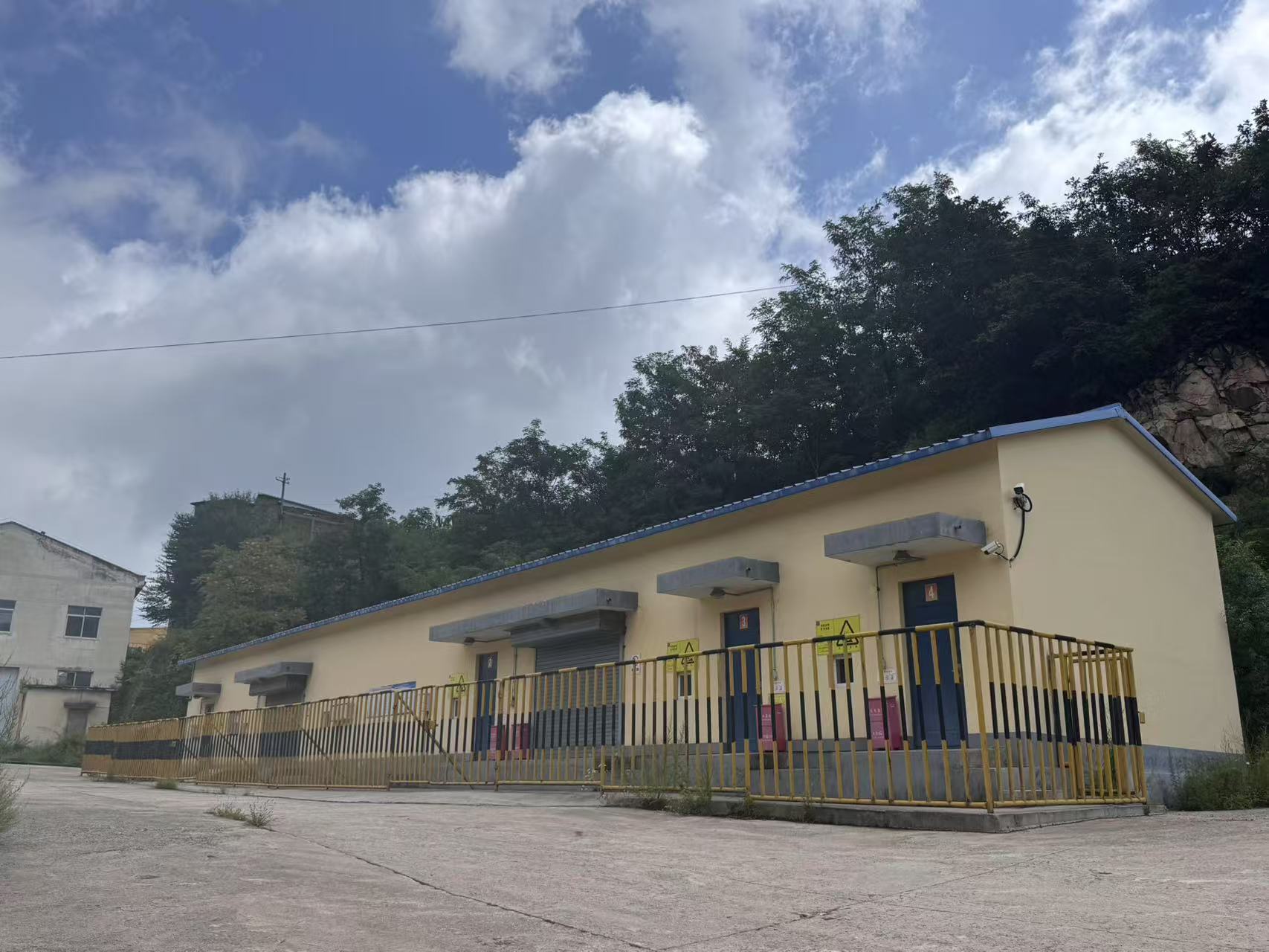 1月16日秦皇岛矿业公司废铅蓄电池处置项目招标公告