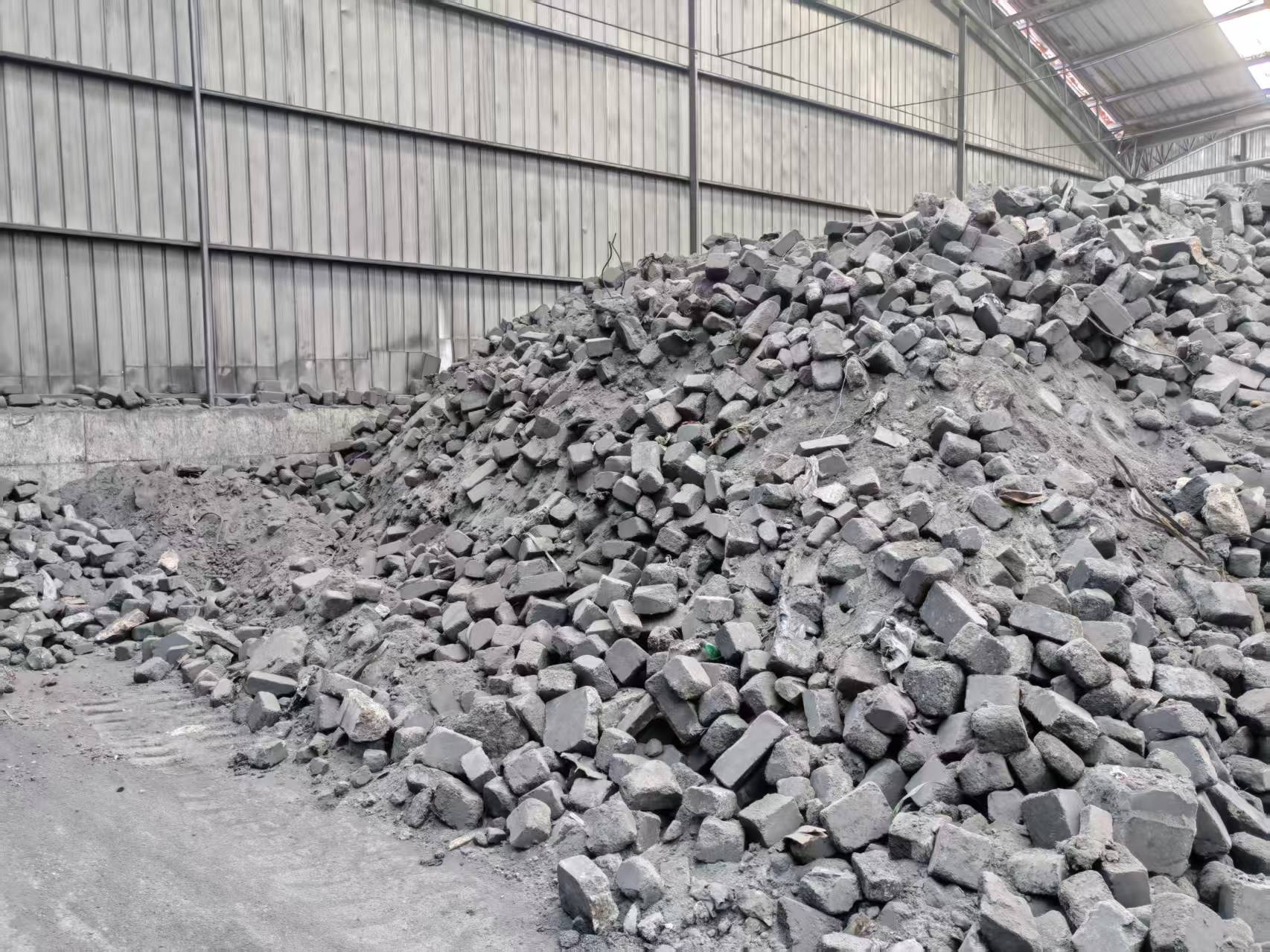 11月21日唐山板材公司中厚板炼钢钢包废弃物招标公告